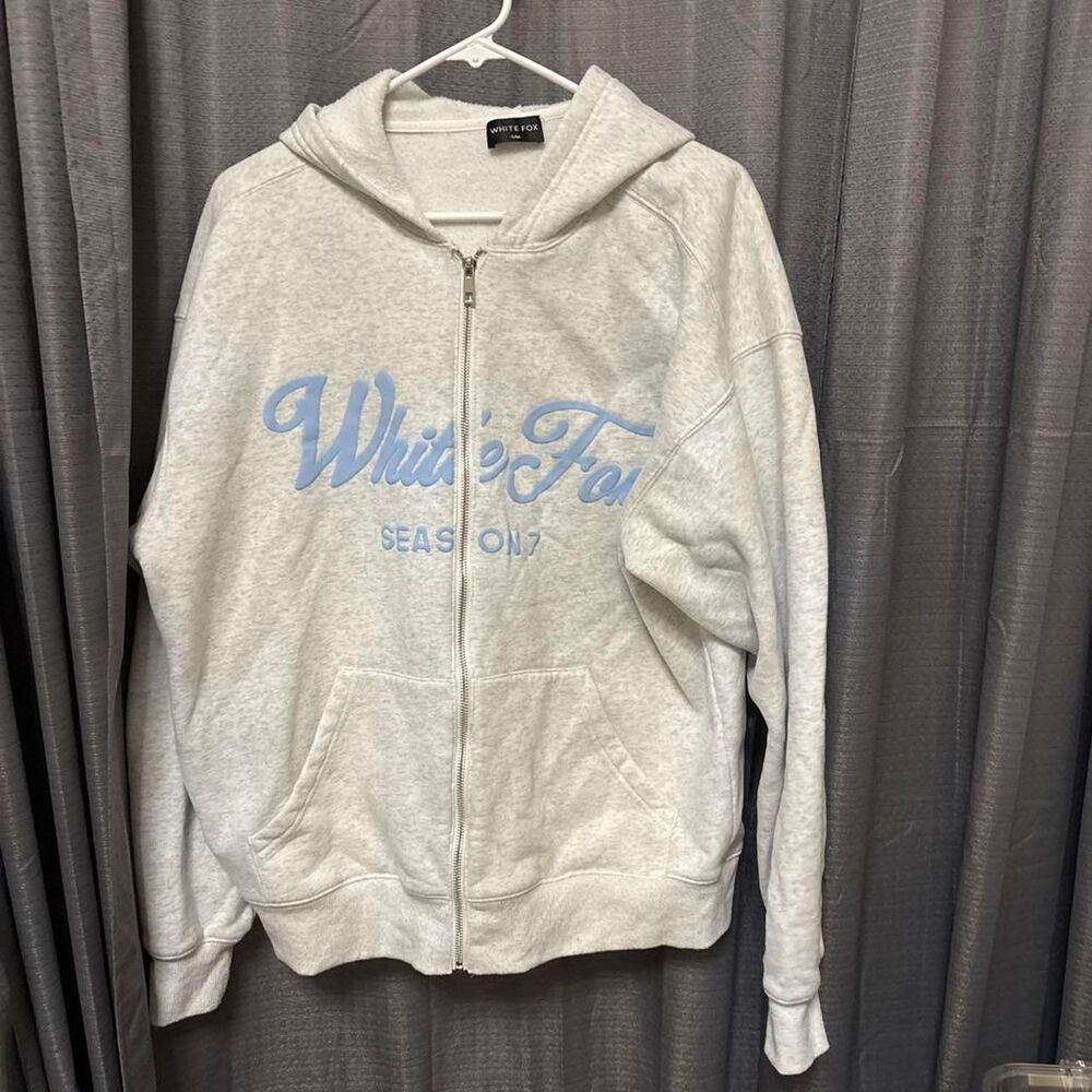 White-fox-boutique Women's Grey and White Hoodie